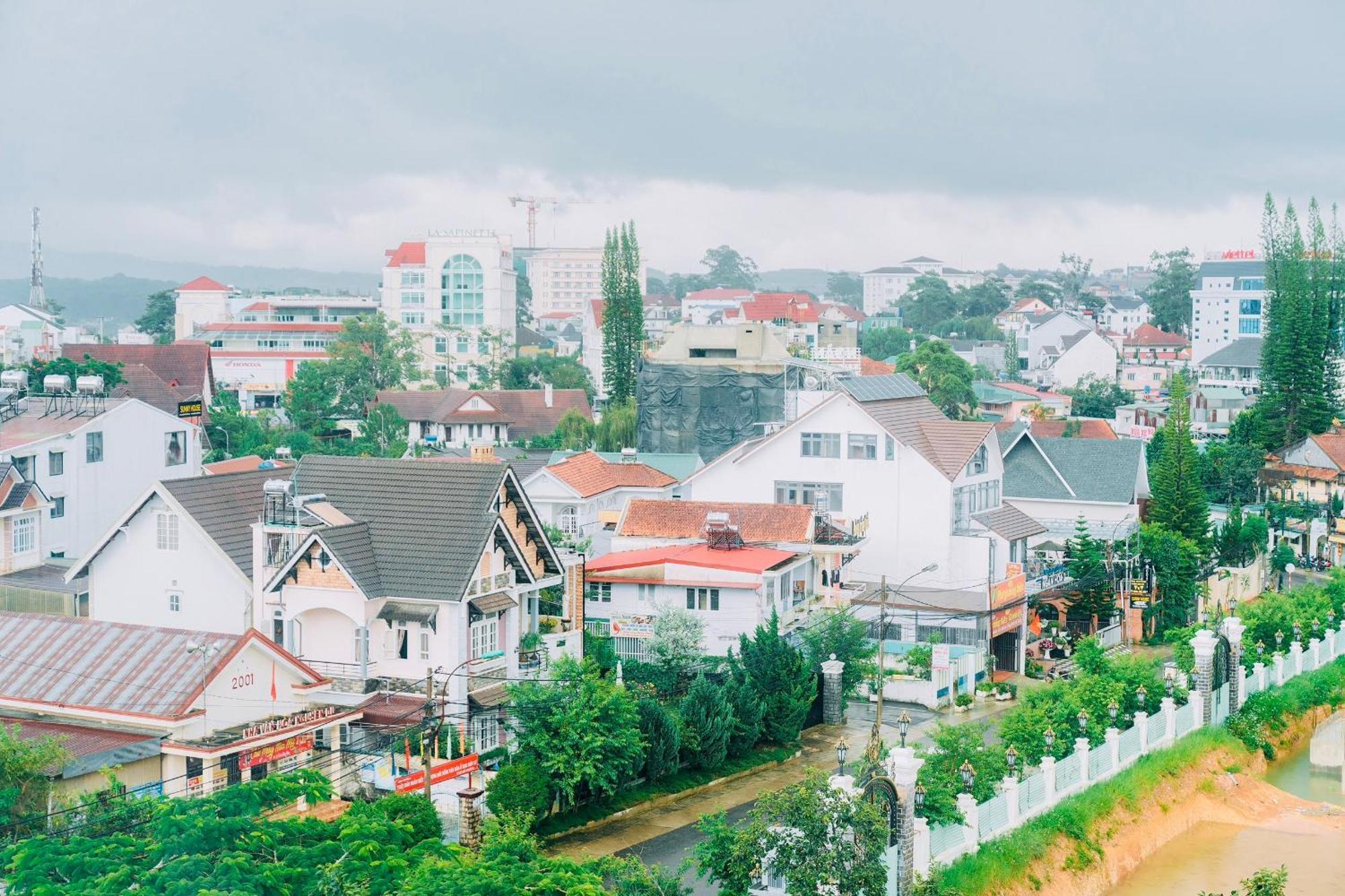 Anh Duc Hotel Da Lat City Exteriör bild
